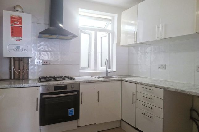 125, Hertford Road, Greater London photo 2