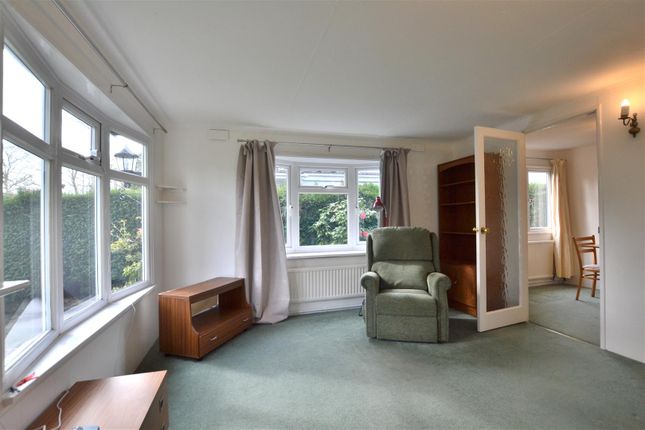 8 Rowan Dale, Grange Estate, Fleet photo 4
