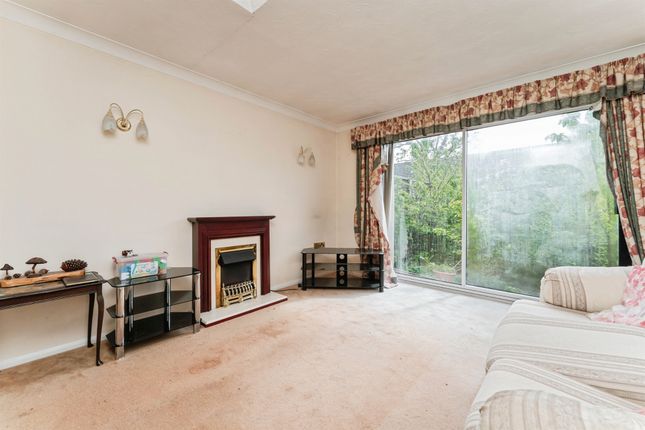 27, Blackbird Road, BURY ST. EDMUNDS photo 3