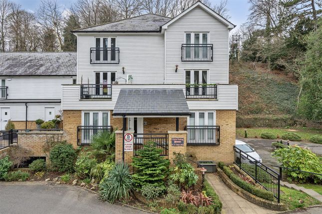 Thumbnail Flat for sale in Hayle Mill Road, Maidstone