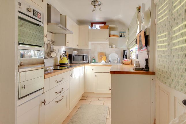 Cottage for sale in Silver Road, Burnham-On-Crouch