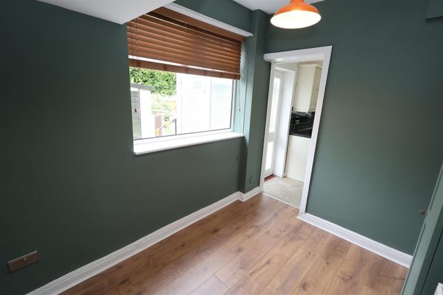 25, Cromford Avenue, Manchester photo 5