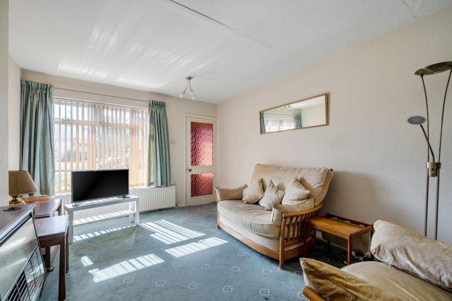 5, Boltons Close, Pyrford photo 3