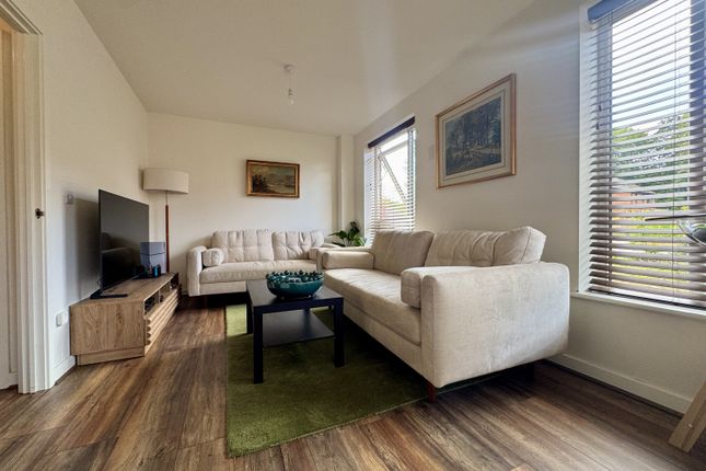 2, Manor Park Avenue, Sheffield photo 4