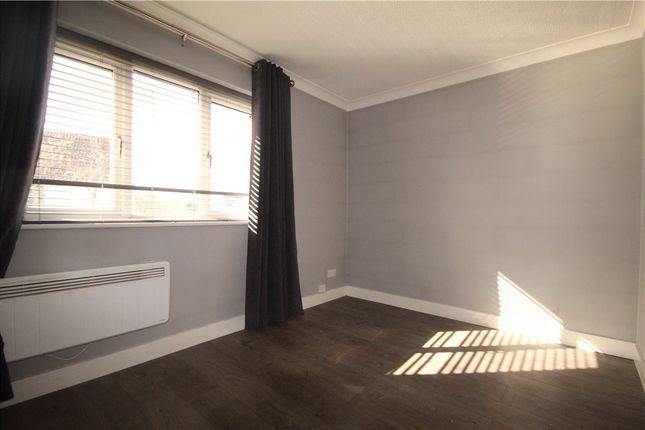 Parking/garage to rent in Bowers Close, Guildford, Surrey