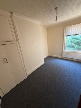 28, Rooley Moor Road, Rochdale photo 4