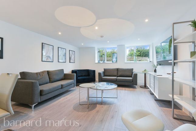 5, Hyder Court, 15, Lime Grove, NEW MALDEN photo 2