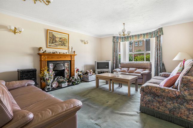 41, Masons Way, Pulborough photo 2