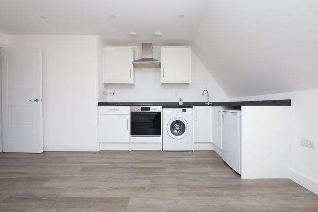 Thumbnail Flat to rent in Darby Drive, Waltham Abbey