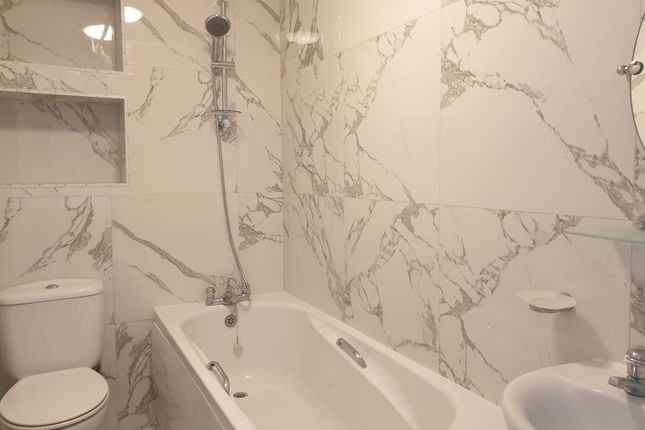 9, Carpathia Drive, Southampton photo 5