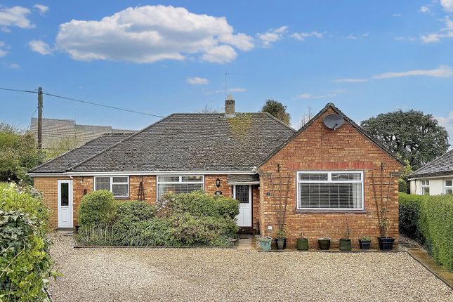Thumbnail Detached bungalow for sale in Folly View Crescent, Faringdon