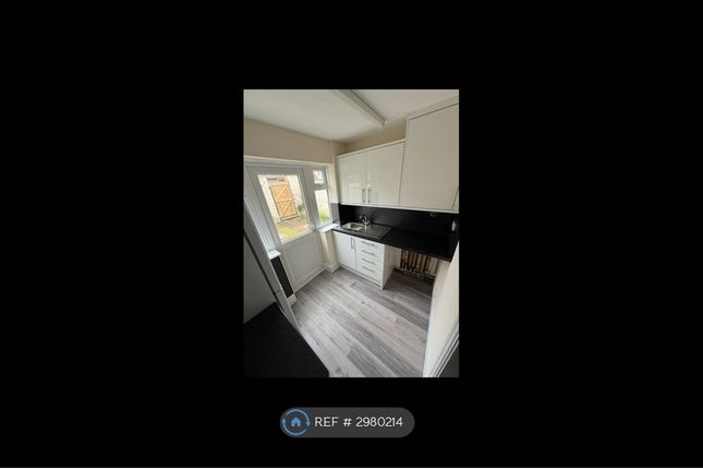 Flat, Wilkinson St, Ellesmere Port photo 2