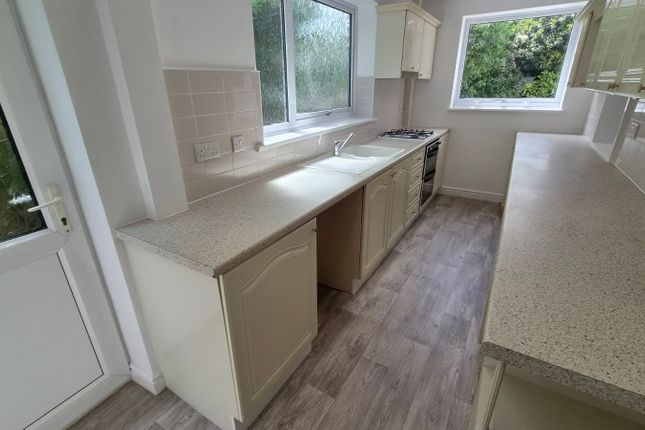 219, Longford Road, Staffordshire photo 3