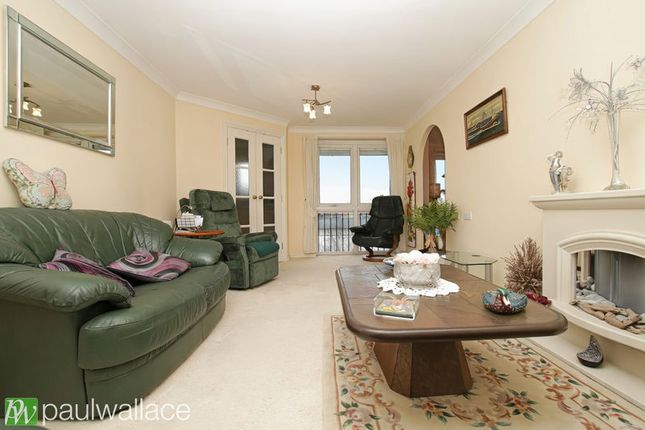 48 Benstede court, Brocket Road, Hoddesdon photo 2