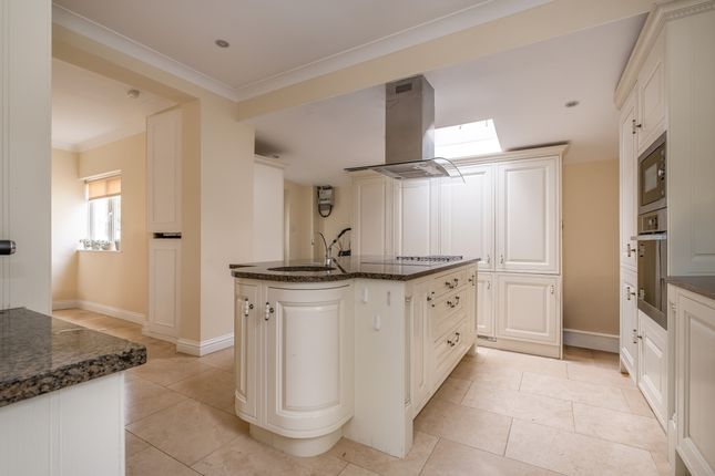 12-Staveley-Road-...