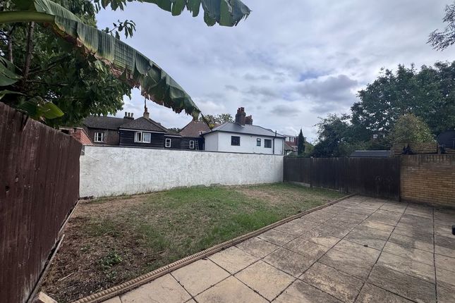 27a, Manor Lane, Hayes photo 3