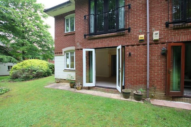 Flat for sale in Hawks Hill Court, Fetcham
