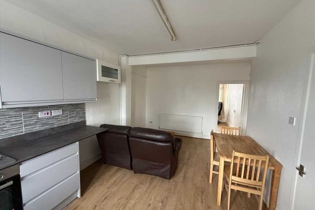227A, Deansbrook Road, Edgware photo 3