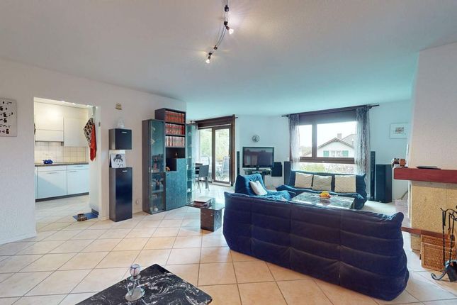 Apartment for sale in Marin-Epagnier, Canton De Neuchâtel, Switzerland