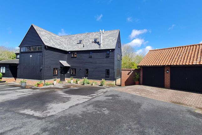 Thumbnail Property for sale in Barns Court, Harlow