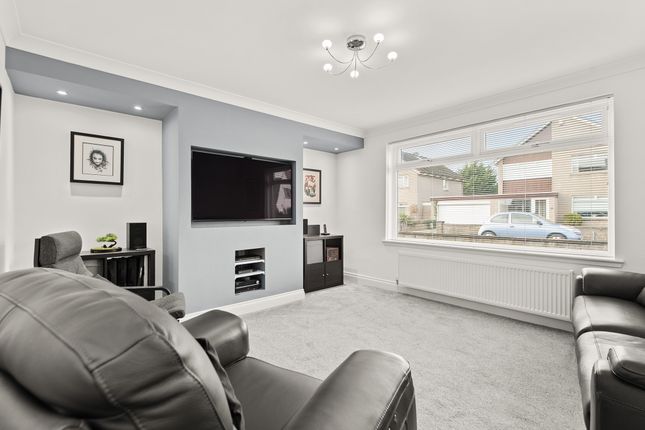 1, Broomside Place, Larbert photo 3