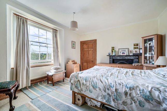 1358931-7-68d1676...