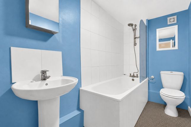 78A,, Dyer Street, Gloucestershire photo 4