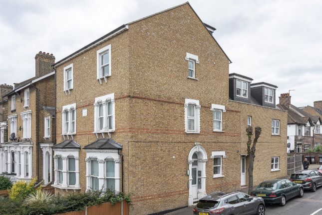 Flat to rent in Whitehorse Lane, London