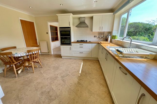 Detached house for sale in Thackers Way, Market Deeping, Peterborough