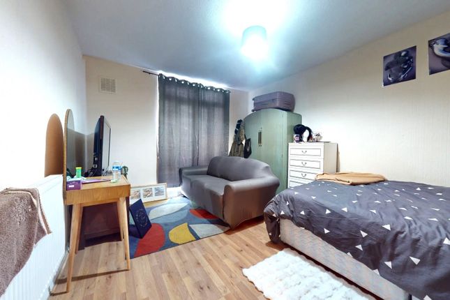 Flat for sale in Fairgreen Court, London Road, Mitcham