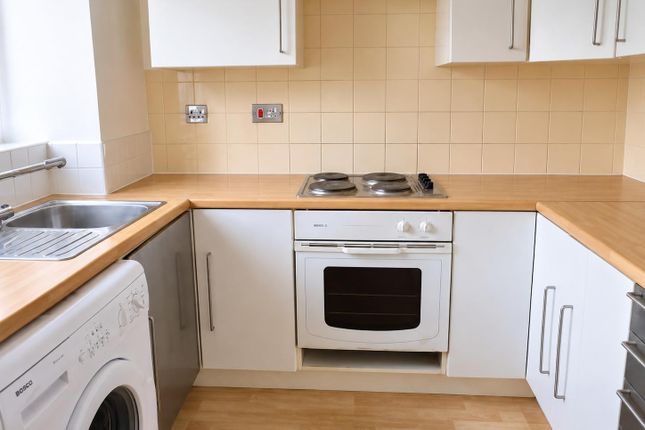 20, Linwood Crescent, Middlesex photo 4