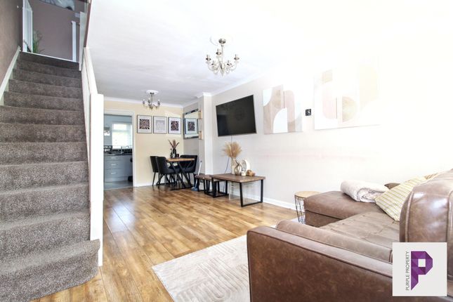 8, Alfred Close, Chatham photo 3