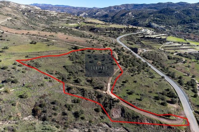 Land for sale in Trachypedoula, Cyprus