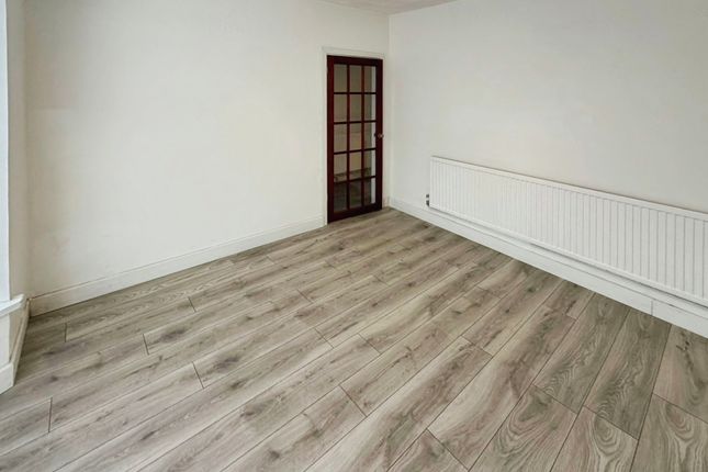 36, Swansea photo 3