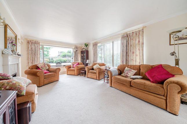 17, Green Lane, Buckinghamshire photo 2