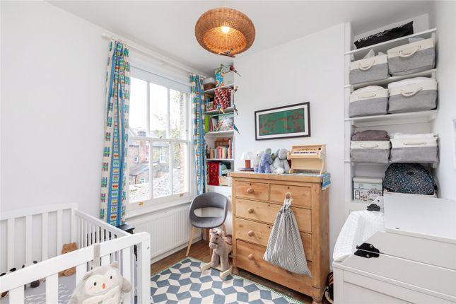 Terraced house for sale in Moselle Avenue, London