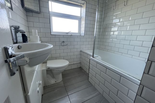 101 Potton Road, St. Neots photo 4