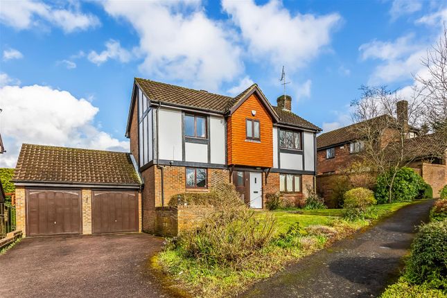 Thumbnail Detached house to rent in Padbrook, Limpsfield, Oxted