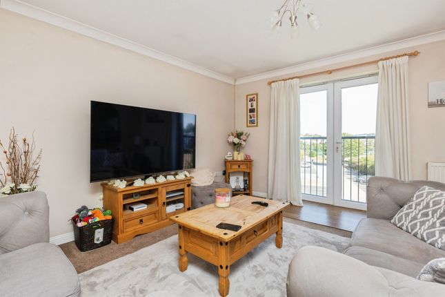 Flat 6, Fearnley Court, Cricketers Green, Torquay photo 2