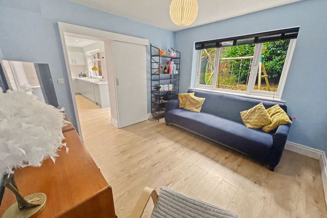 2 Carmona Drive, Manchester photo 3