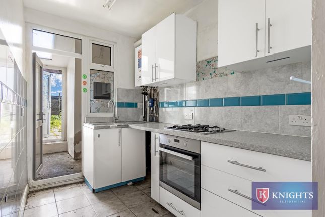 10, Springfield Road, London photo 4