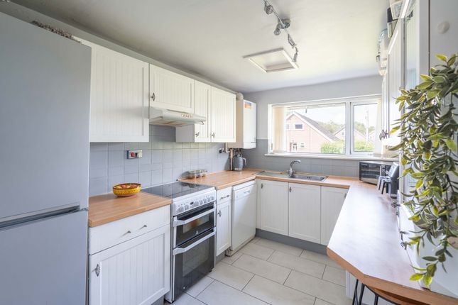 31 Maes Dolfor, Llanfairfechan photo 4