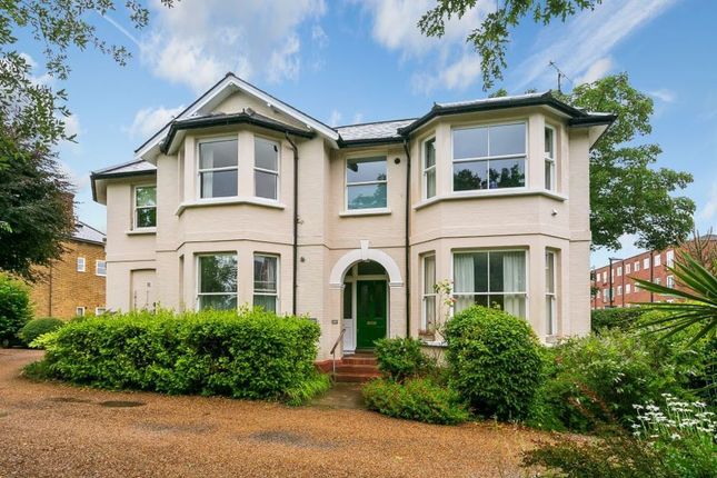 Thumbnail Flat to rent in Beaufort Lodge, Kew Road, Kew, Richmond, Surrey
