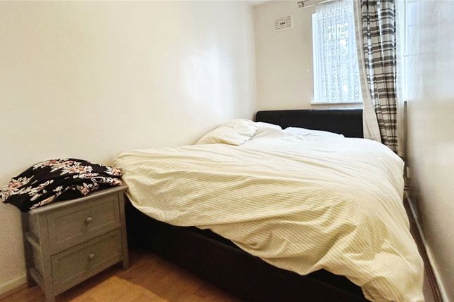 Terraced house to rent in Poplar Place, London, Greenwich