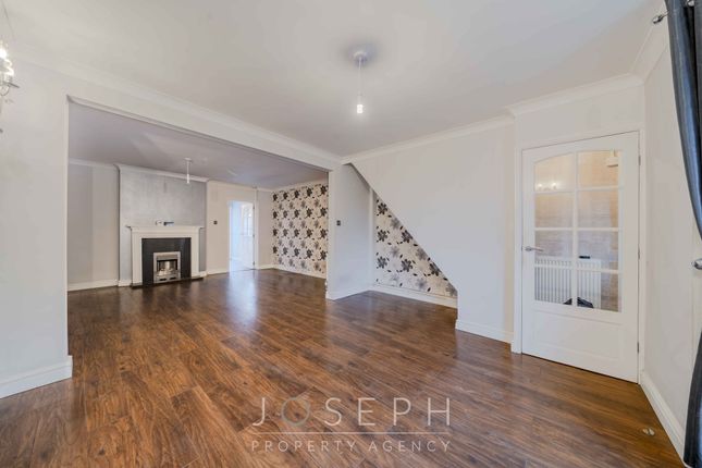 30 Chapel Lane, Ipswich photo 2