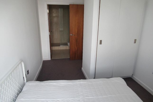 244 , City Lofts, St Pauls Square, Sheffield photo 5