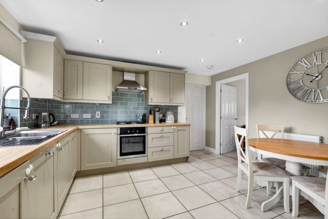25 Englands Field, Hereford photo 4