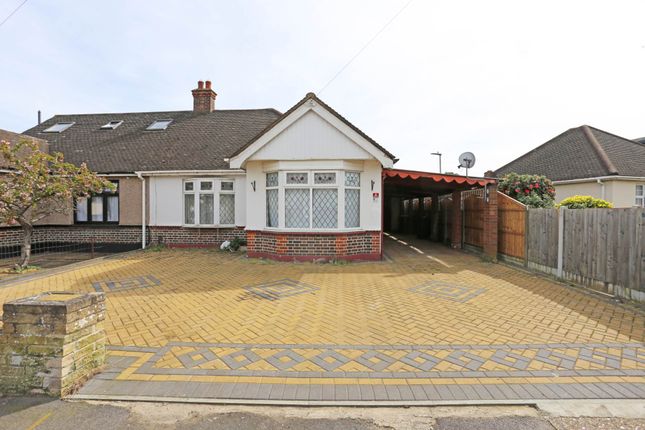 Bungalow to rent in Portland Gardens, Chadwell Heath