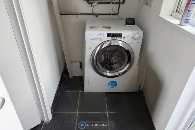 Elthorne Road, London photo 4