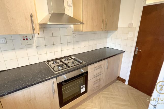 9, Sandown Close, HOUNSLOW photo 5